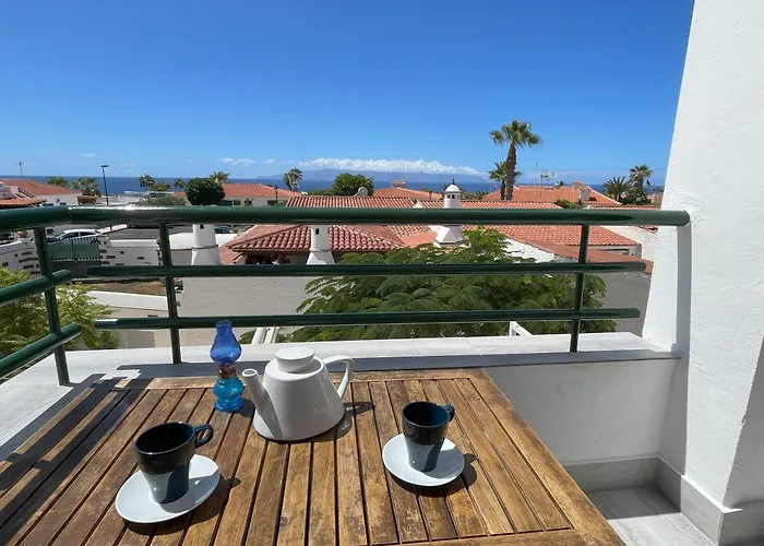 Newly Renovated Apartment With 2 Terrace, 2 Bedroom, 5Min Beach